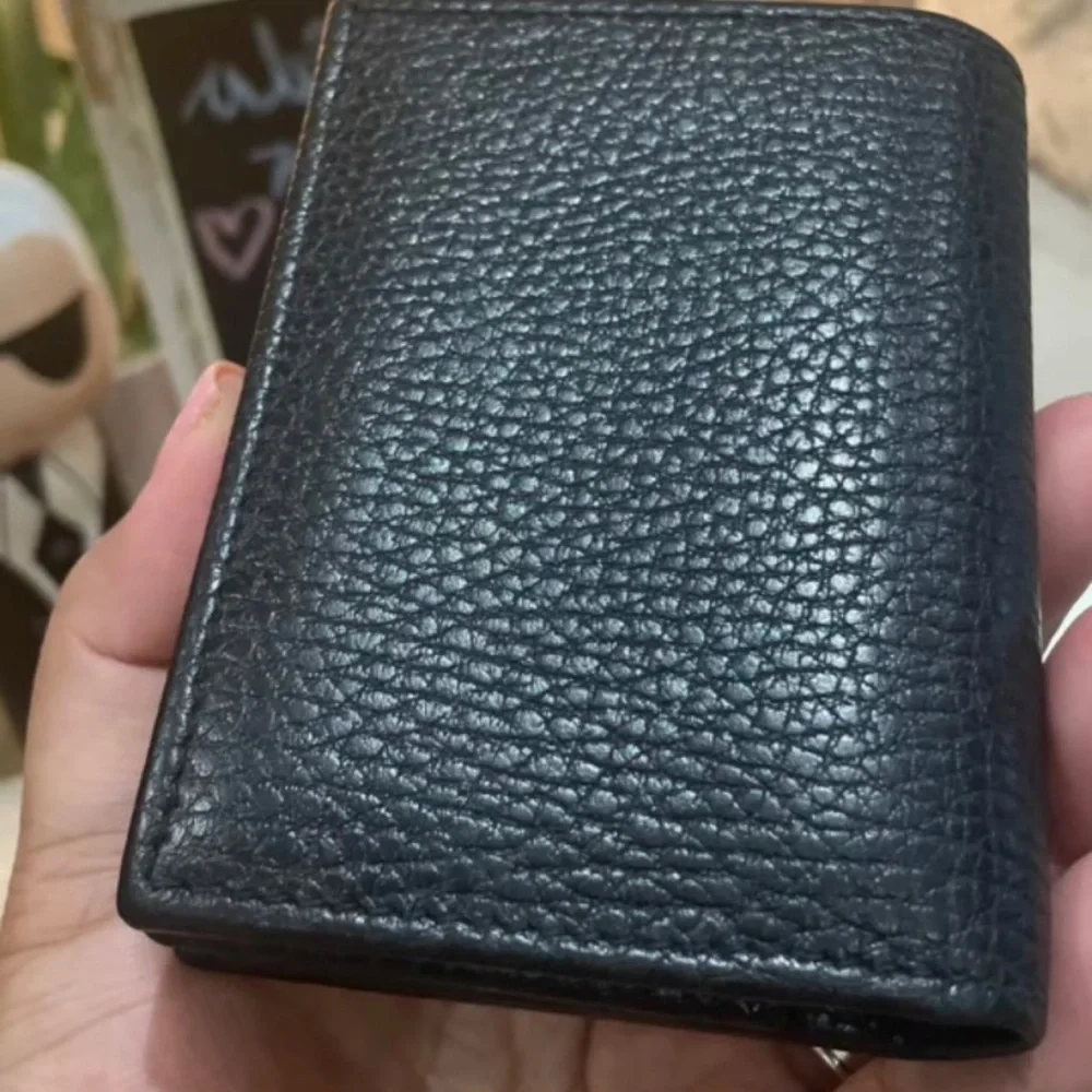 ❌SOLD ❌GUCCI Butterfly Marmont Compact Leather Card Holder - Picture 2 of 5